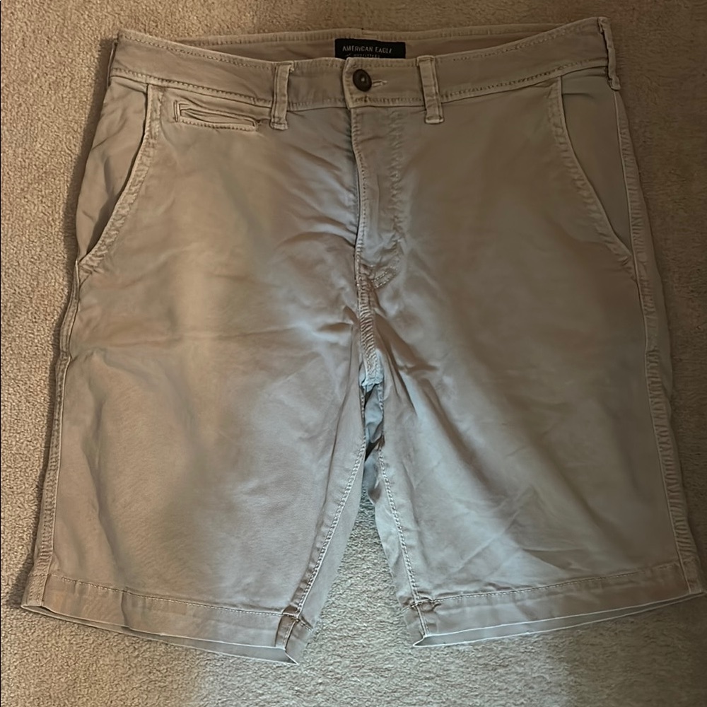 Men's Khaki Shorts